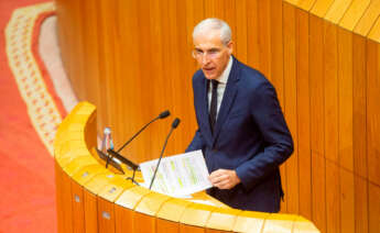 El vicepresidente primero de la Xunta, Francisco Conde, comparece en el pleno del Parlamento de Galicia para abordar la situación de los fondos Next Generation