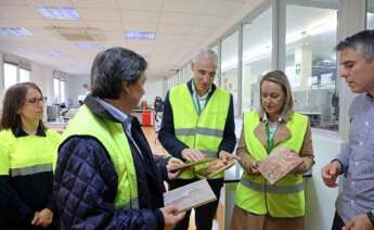 El vicepresidente primero y conselleiro de Economía, Industria e Innovación, Francisco Conde, en las instalaciones de Foresa