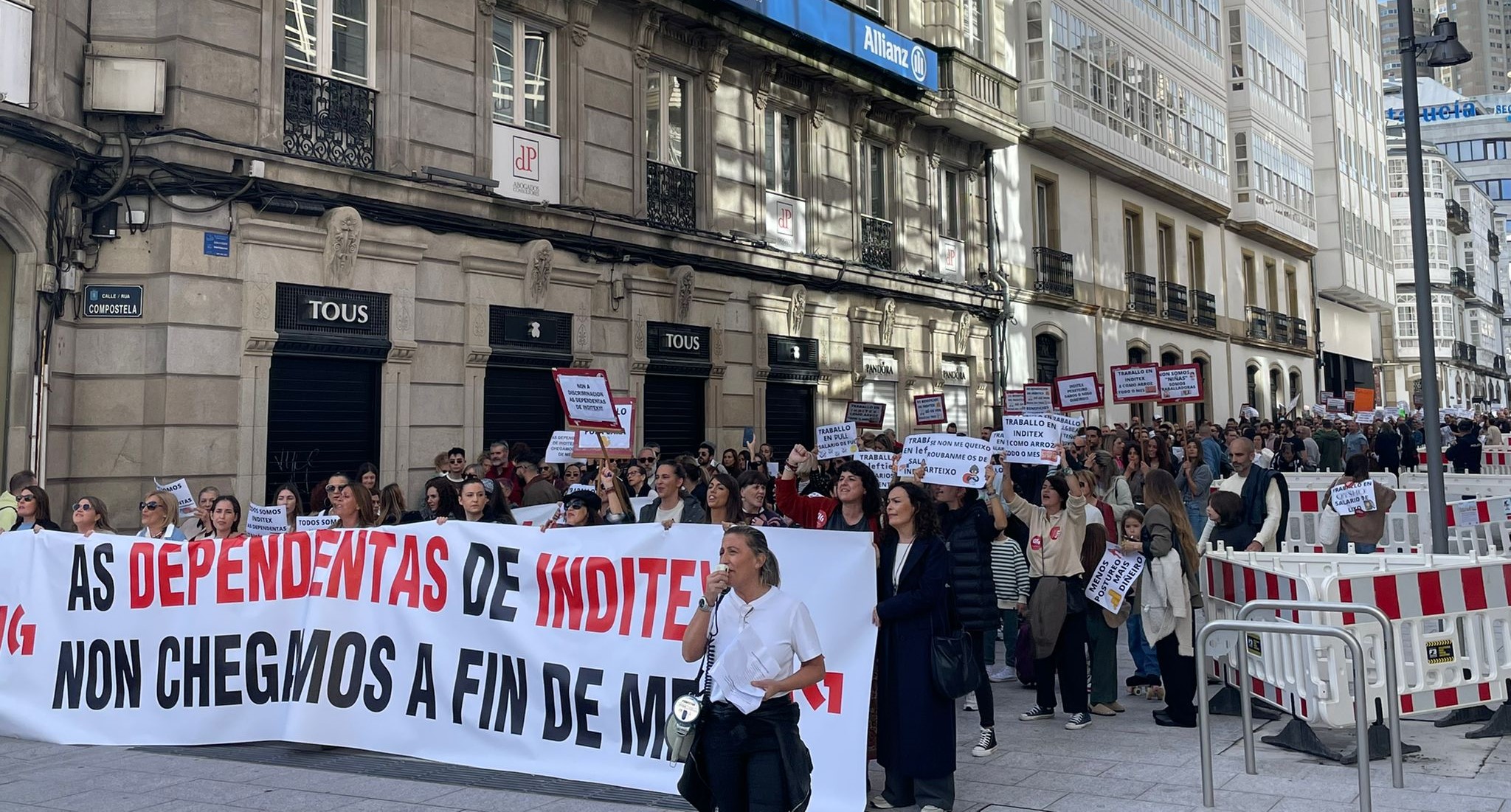 Protesta de las trabajadores de las tiendas de Inditex en A Coruña / CIG