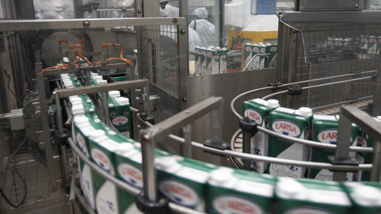 Envasado de leche Larsa en la fábrica de Outeiro de Rei (Lugo) / EP