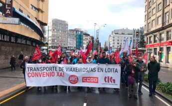 Manifestación convocada por CIG, UGT y CCOO por la negociación del convenio del transporte de viajeros por carretera en la provincia de A Coruña