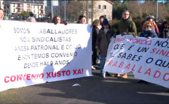 Protestas del personal de CCOO Galicia se manifiestan en Teo, A Coruña