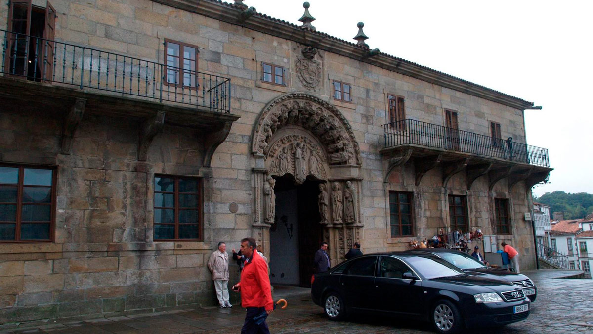 Fachada del Rectorado de Santiago de Compostela (A Coruña)