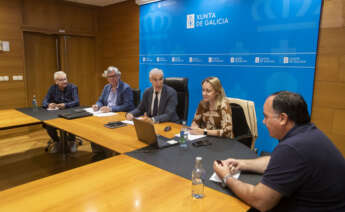 El vicepresidente primero de la Xunta, Francisco Conde, y el presidente de la Confederación de Empresarios de Galicia (CEG), Juan Manuel Vieites, durante su reunión con UGT y CCOO