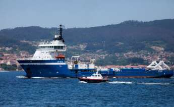 El buque de inspección del pecio del 'Villa de Pitanxo', el ‘Artabro’, a su salida del Puerto de Vigo, a 17 de mayo de 2023, en Vigo, Pontevedra, Galicia (España)