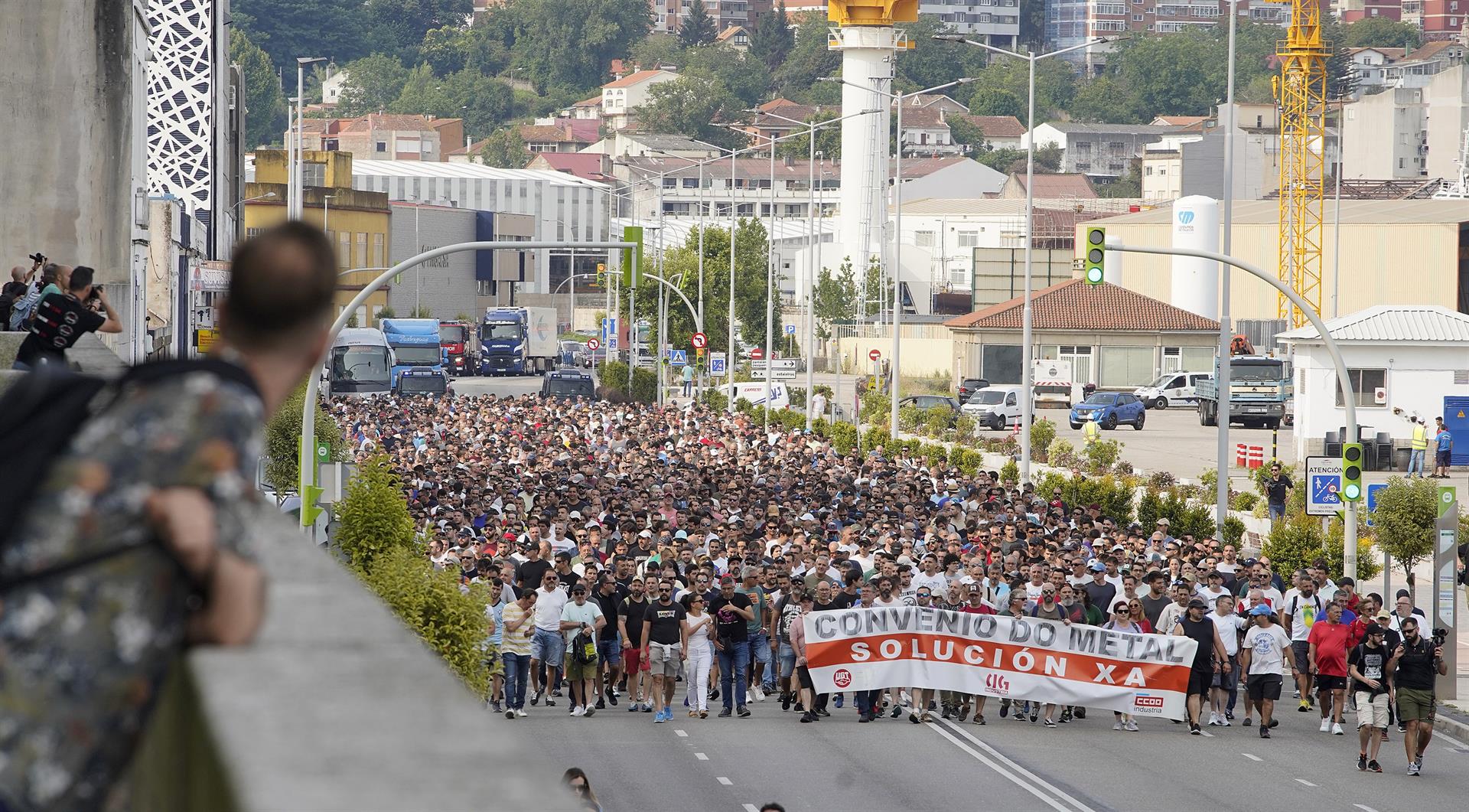 Imagen de las protestas de los trabajadores del metal en las calles de Vigo / Javier Vázquez (Europa Press)