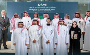 Esteban García Vilasánchez, primero por la izquierda, es vicepresidente de la división naval de Saudi Arabia Military Industries (SAMI) / SAMI