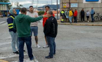 Los delegados sindicales de las empresas auxiliares de Navantia, como Kaefer, M.Blanco, Gabadi y Moncina con el apoyo de coco y cie impidieron el acceso al astillero el pasado miércoles, 20 de septiembre, en protesta por el incumplimiento de los acuerdos con la empresa principal Navantia