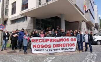 Imagen de la concentración de los trabajadores de Einsa Print