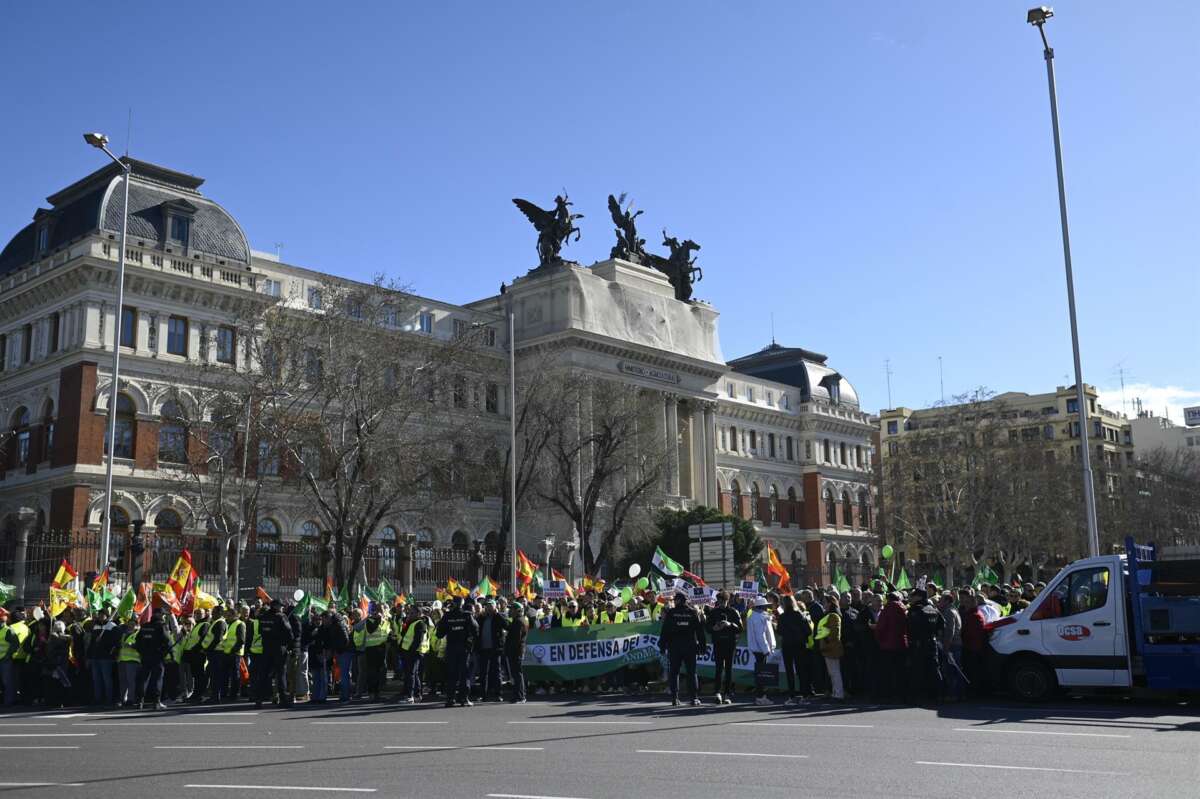 Agricultores durante una concentración frente al Ministerio de Agricultura / Europa Press