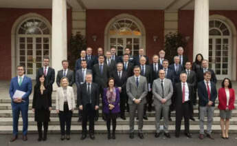 Pedro Sánchez, antes de la reunión en el Palacio de la Moncloa con los responsables de las principales empresas armamentísticas de España