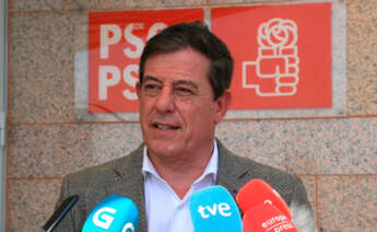 El portavoz parlamentario del PSdeG y candidato a la Secretaría Xeral de la formación, José Ramón Gómez Besteiro, en declaraciones a los medios