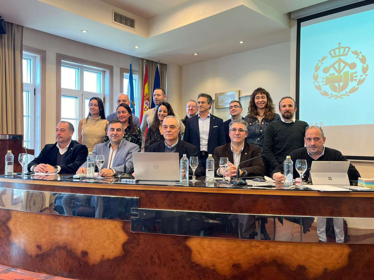 Imagen del jurado y los galardonados en los Premios de Industria y Energía de Galicia 2024