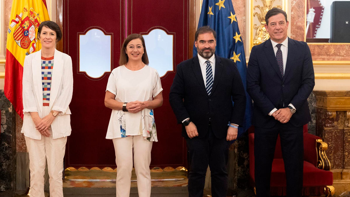 Los representantes de los PPdeG, BNG y PSdeG acuden al Congreso para participar en el debate de toma en consideración de la proposición de ley de la AP-9