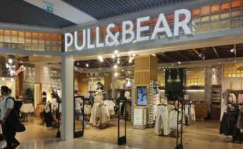 Tienda de Pull&Bear, del grupo Inditex, reabierta en Ucrania