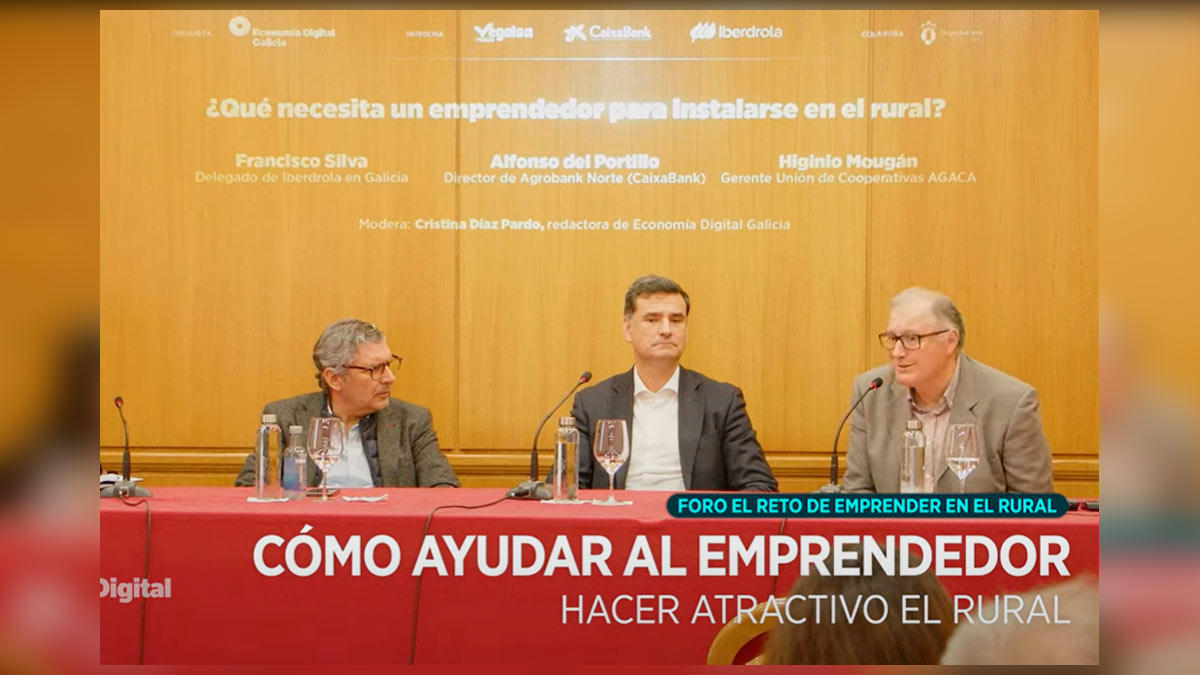 Francisco Silva, delegado de Iberdrola en Galicia, Alfonso del Portillo, director de Agrobank Norte (CaixaBank) e Higinio Mougán, director de Agaca, participaron en la jornada 'El reto de emprender en el rural organizado por Economía Digital Galicia