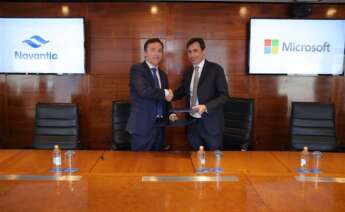 Ricardo Domínguez, presidente de Navantia, y Paco Salcedo, presidente de Microsoft España. - NAVANTIA Y MICROSOSFT