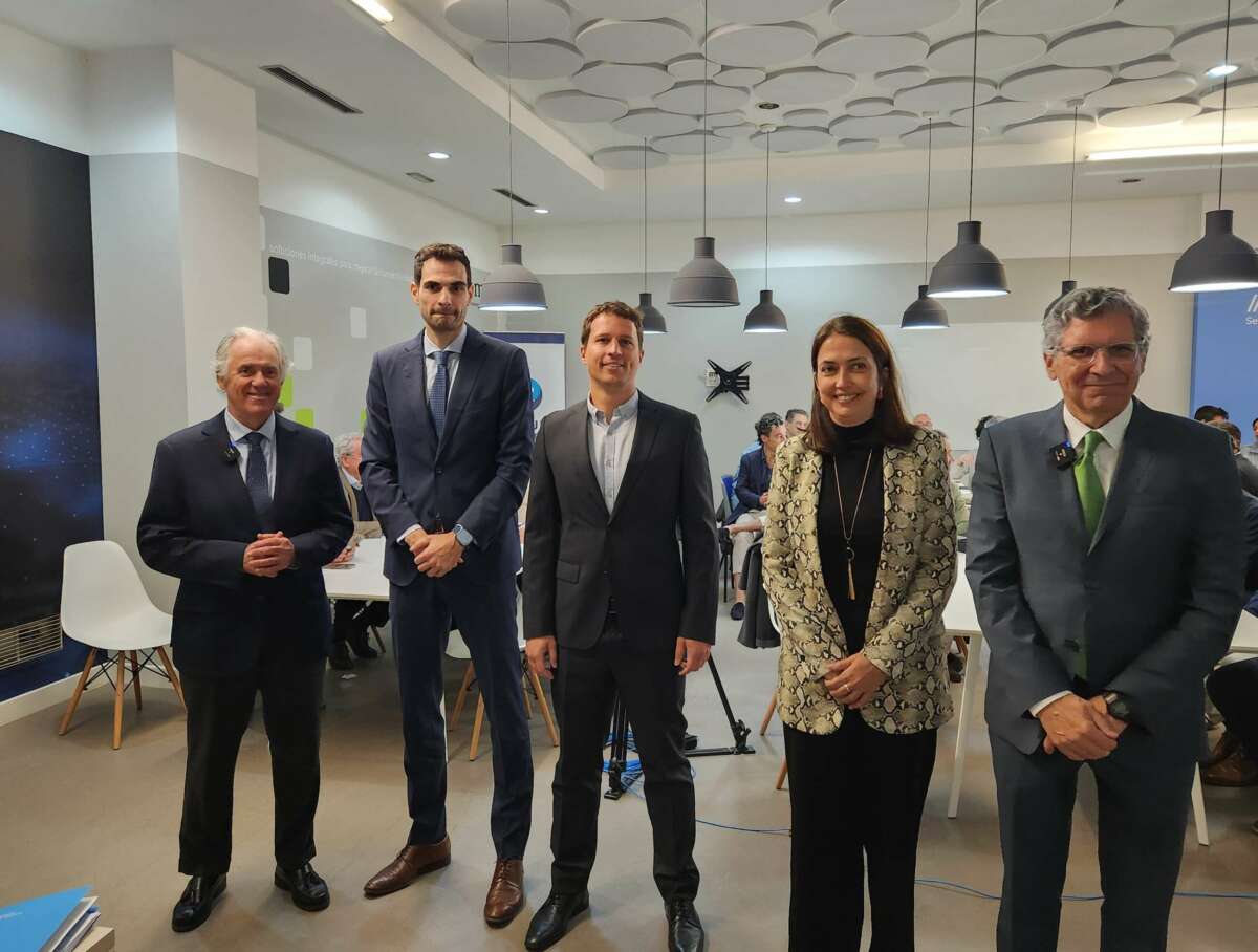 Marcelino Otero, Pablo Fernández Vila, Javier Domínguez, Patricia Figar y Francisco Silva / Iberdrola