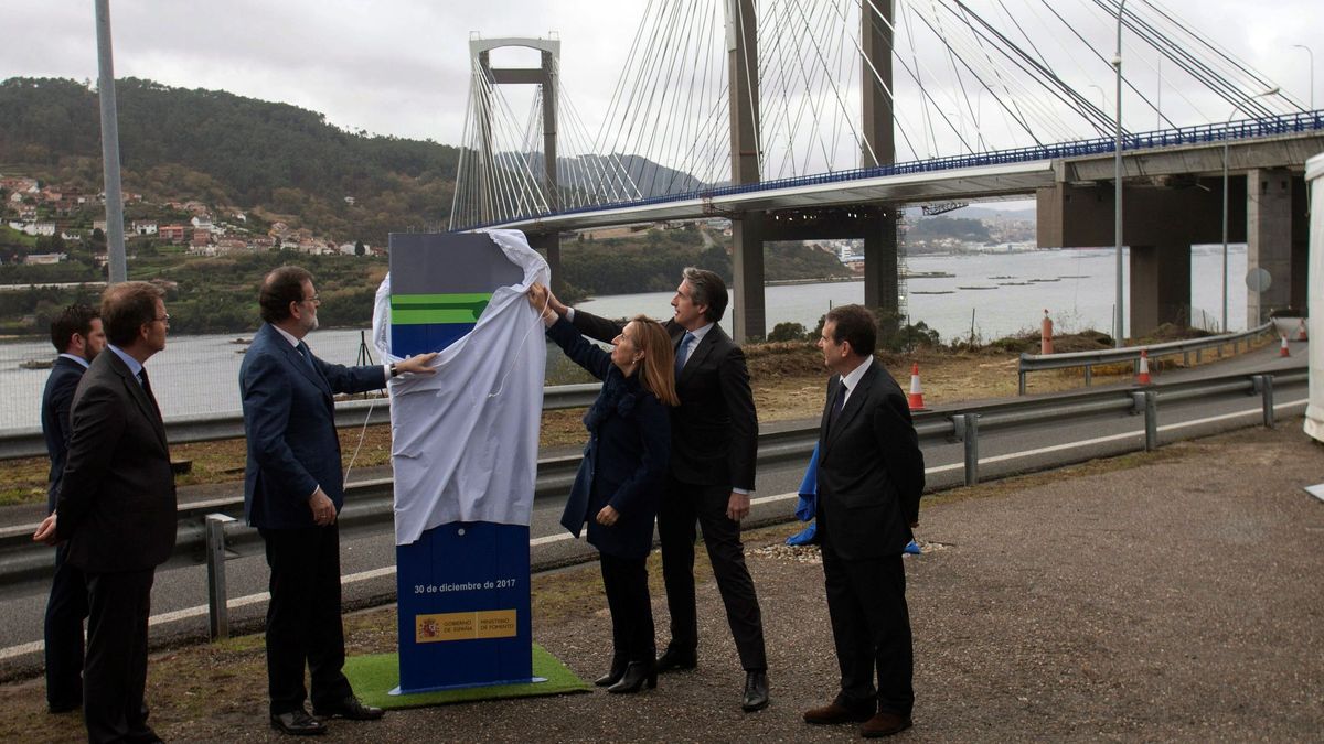 Imagen de archivo de Mariano Rajoy en la inauguración de la ampliación del puente de Rande en la AP-9 / EFE