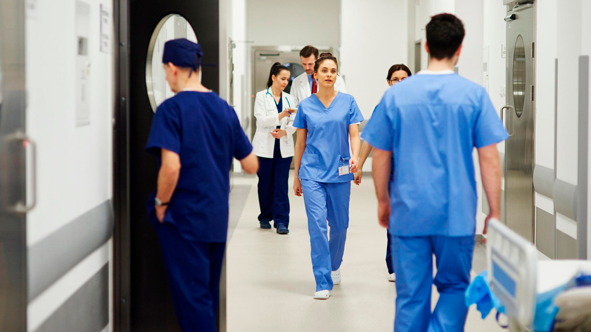 personal sanitario en un hospital