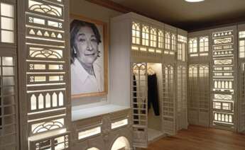 Interior de la primera tienda de Zara, en la coruñesa calle Juan Flórez, que en su 50 aniversario rinde homenaje a las primeras empleadas.
