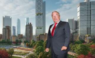 Jacinto Rey, presidente de Grupo Empresarial San José, con el skyline de Madrid Nuevo Norte al fondo