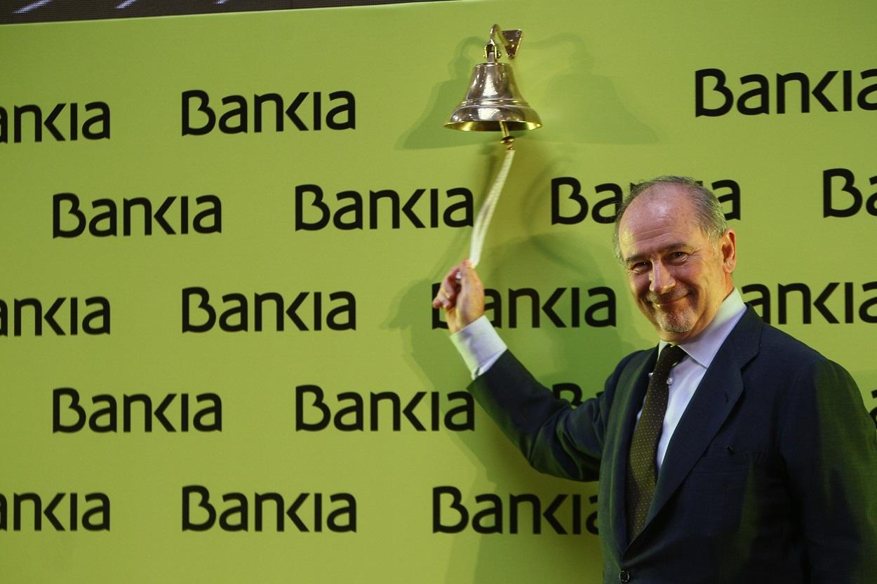 Rodrigo Rato, tras dar el tradicional toque de campana en el inicio de la negociación de Bankia / Europa Press