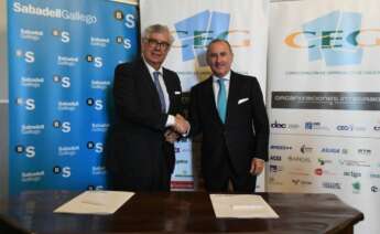 Juan Manuel Vieites y Pablo Junceda tras la renovación del convenio entre la CEG y el Sabadell