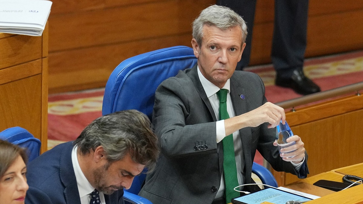 Rueda comparece en el Parlamento gallego para iniciar el curso político