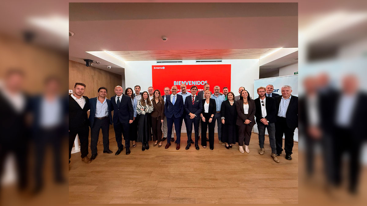 Foto de familia de la convención de Externa en A Coruña