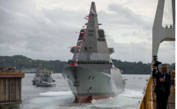 Botadura de una de las fragatas F-110 en Navantia Ferrol / Navantia