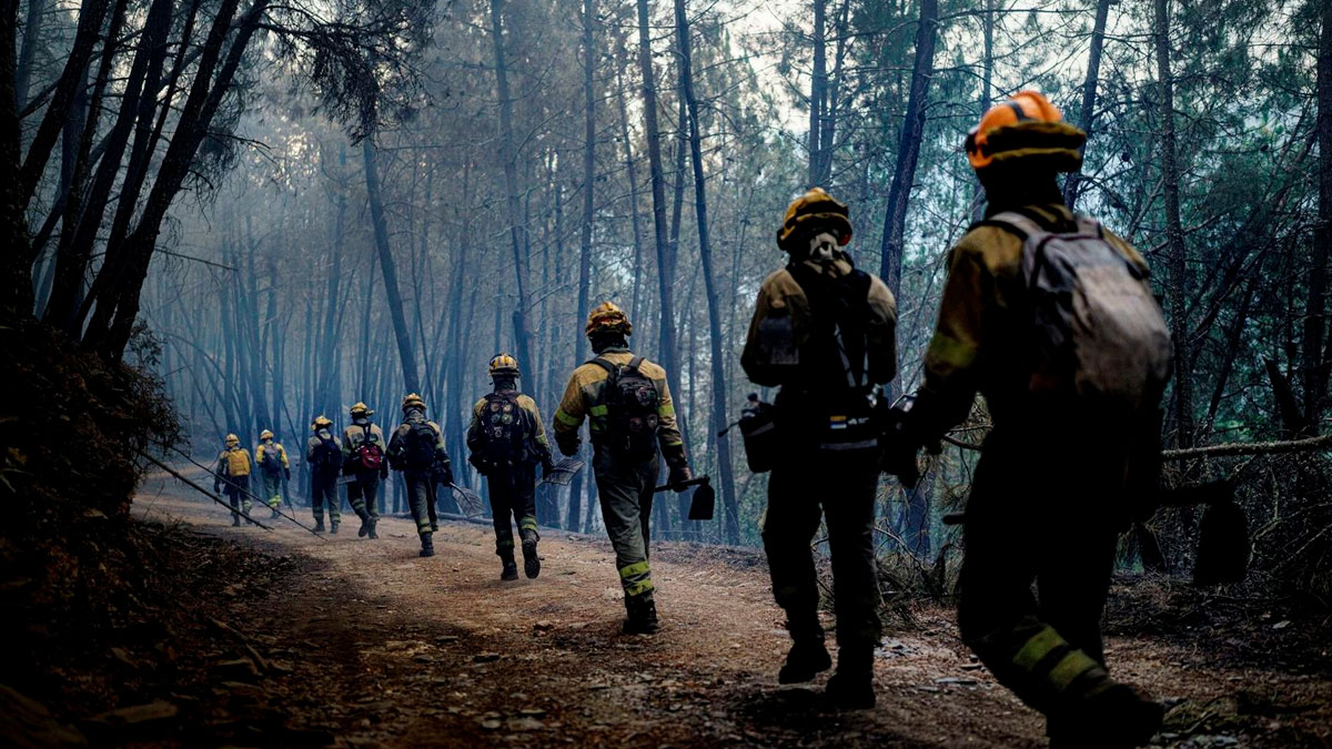 Brigadistas en A Pobra do Brollón (Lugo)