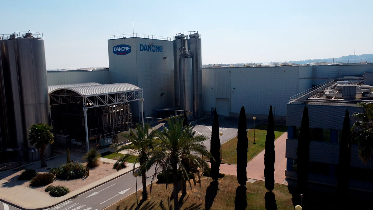 Exterior planta Danone. Danone