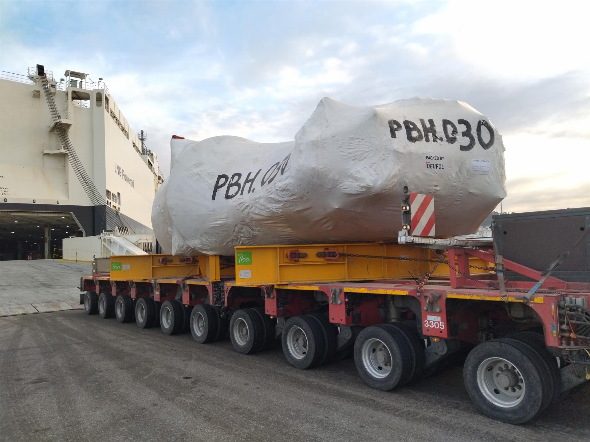 Llegada a Vigo de los últimos componentes del Centro de Protonterapia, a 26 de noviembre de 2025. - XUNTA DE GALICIA