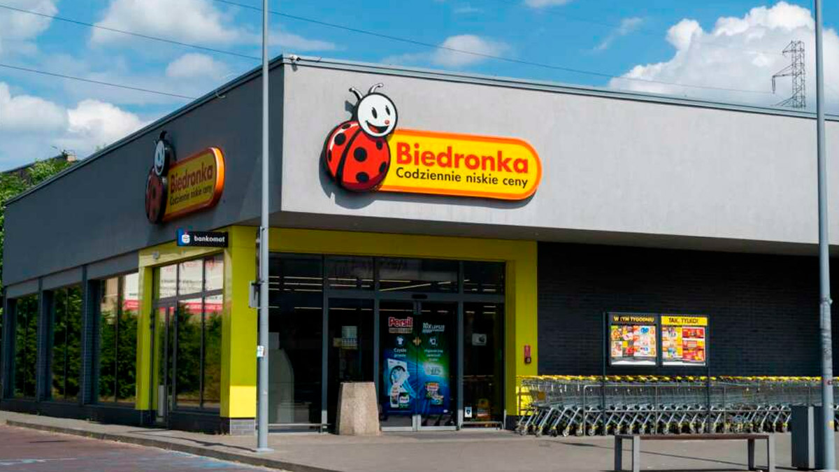 Exterior de un supermecado Briedronka