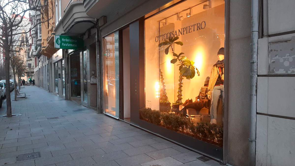 Vista exterior de la tienda de Ottodisanpietro en la calle Juan Flórez en A Coruña
