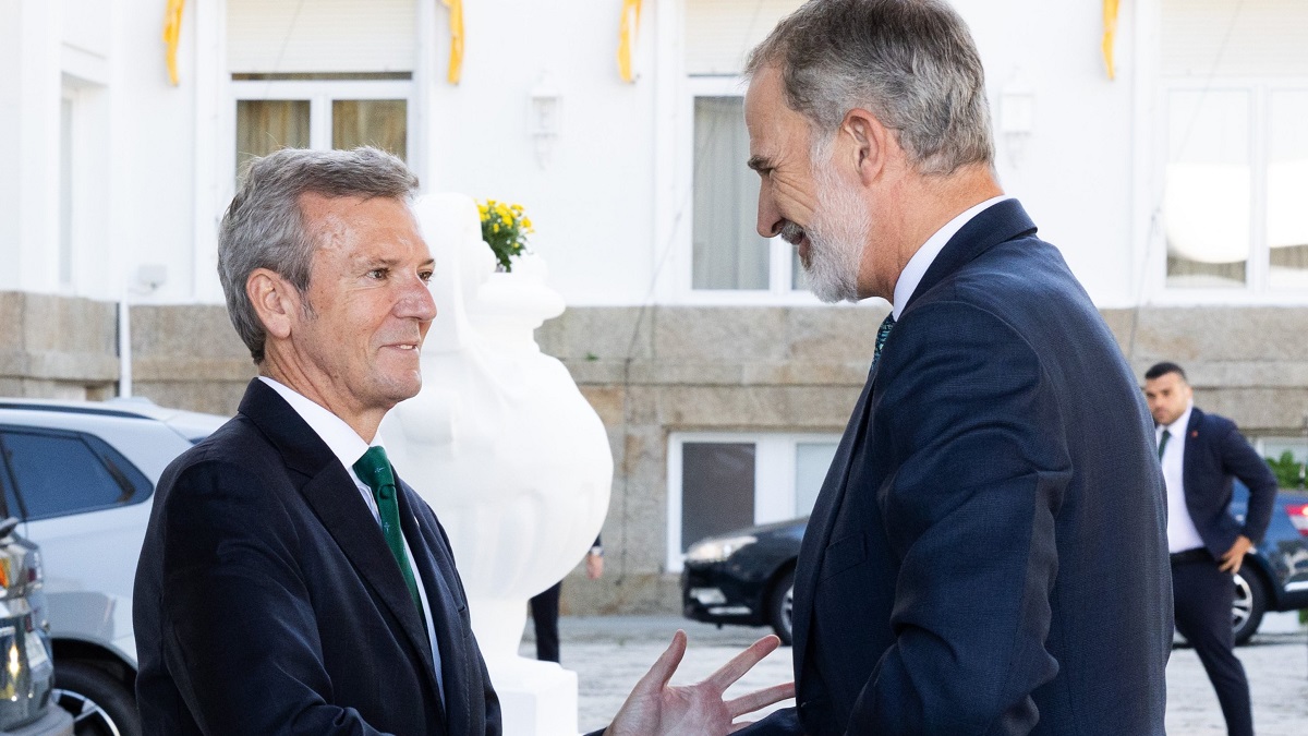 El presidente de la Xunta, Alfonso Rueda, junto al rey Felipe VI