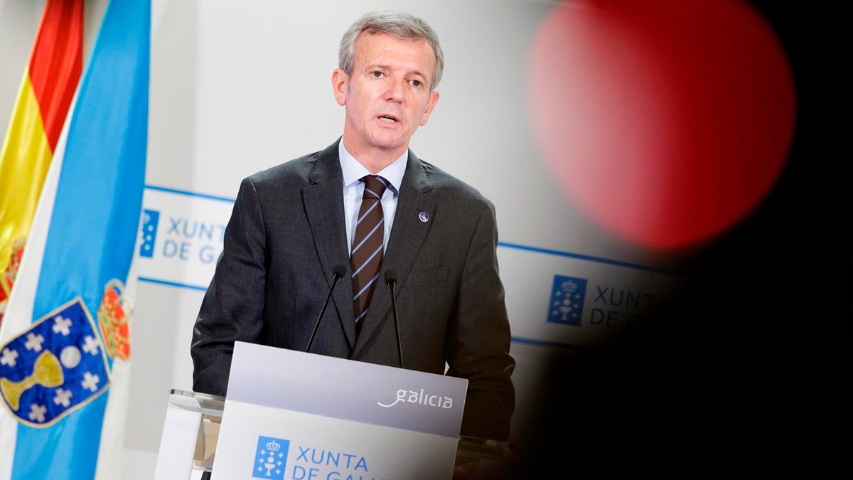 El titular del Gobierno gallego, Alfonso Rueda, comparece ante los medios tras el Consello de la Xunta