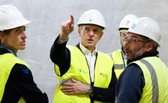 El presidenta de la Xunta de Galicia, Alfonso Rueda, durante su visita a Vilagarcía de Arousa / Xunta