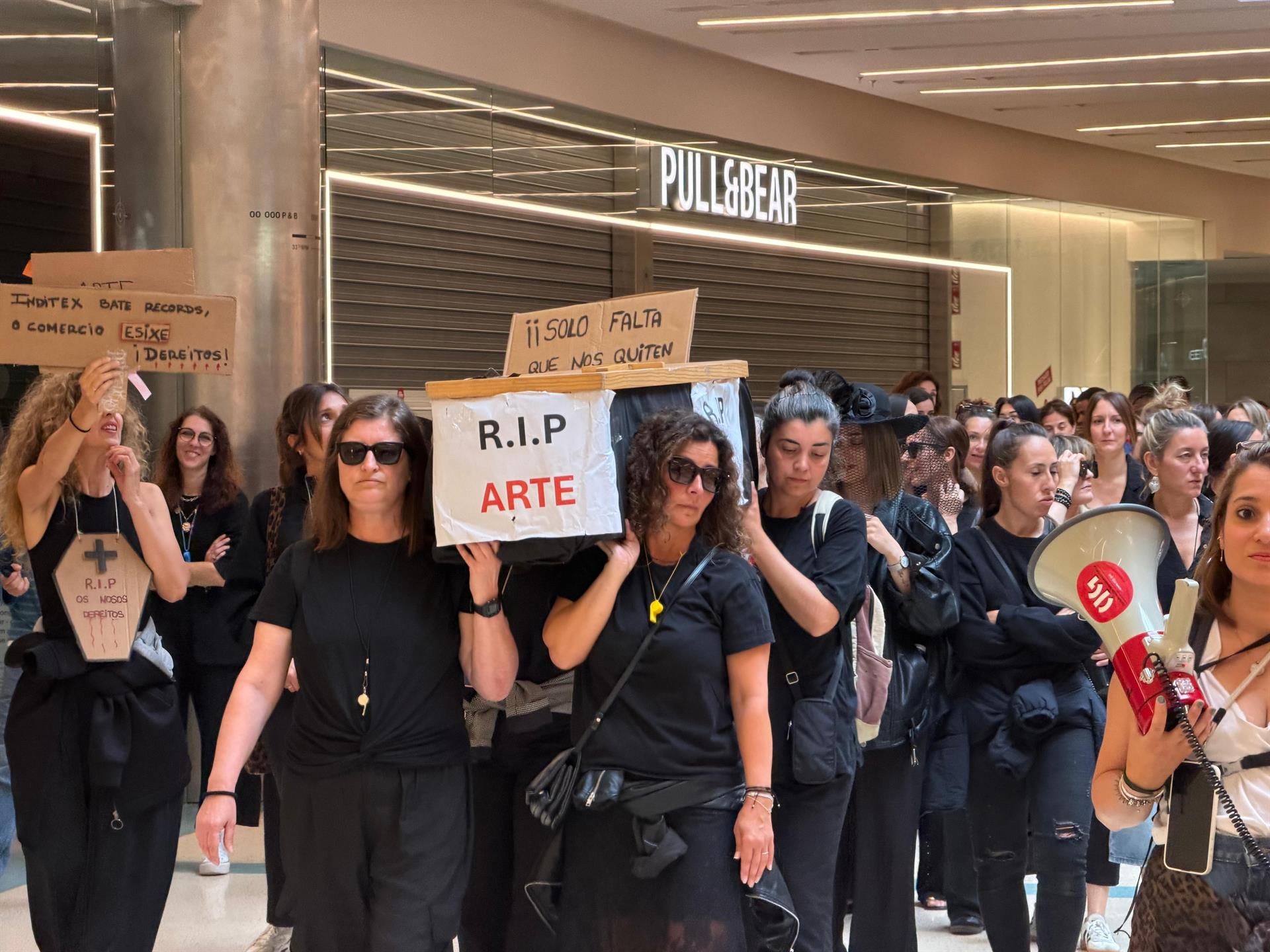 Imagen de las movilizaciones de las trabajadoras del sector del comercio en Vigo / Europa Press