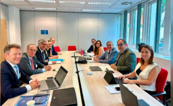 Encuentro de la Confederación de Empresarios de Galicia (CEG), la Federación Asturiana de Empresarios (FADE) y la Federación Leonesa de Empresarios (FELE) con europarlamentarios de la Comisión de Transportes del Parlamento Europeo