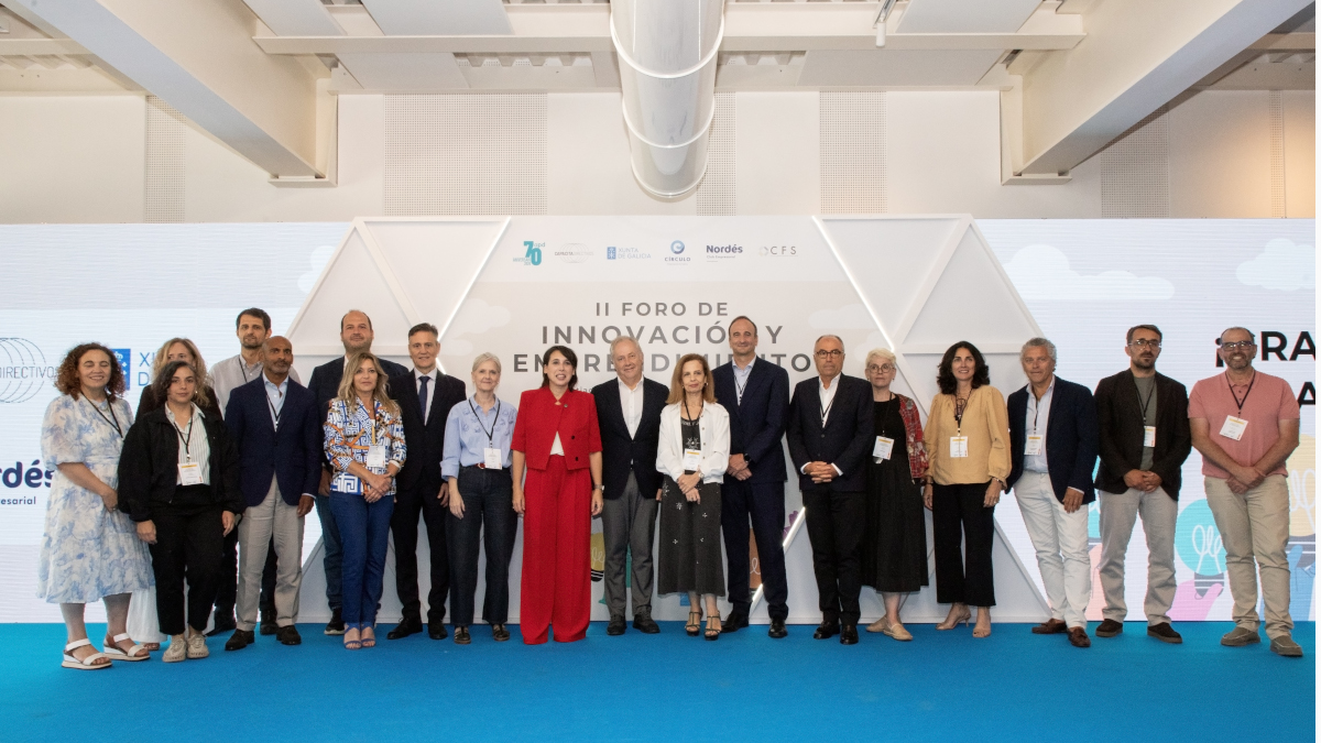 Foto de familia de los participantes en la II edición del Foro de Innovación y Emprendimiento de APD / APD
