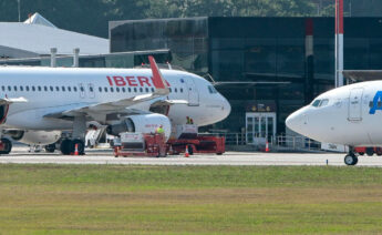 Aviones en el aeropuerto de Alvedro