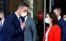 El presidente del Gobierno, Pedro Sánchez, junto a la presidenta de la Comunidad de Madrid, Isabel Díaz Ayuso / EFE