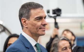 (Foto de ARCHIVO) El presidente del Gobierno, Pedro Sánchez, durante la inauguración del centro de fabricación aeroespacial avanzada (ADMIRE) de ITP Aero, en el Parque Tecnológico nº300, a 27 de febrero de 2025, en Zamudio, Vizcaya, País Vasco (España). La empresa ITP Aero ha inaugurado hoy su centro de fabricación aeroespacial avanzada (ADMIRE), con una inversión de 24 millones de euros y donde trabajarán 150 profesionales. El centro permitirá investigar nuevos materiales, desarrollar nuevas piezas de alta complejidad y potenciar las reparaciones de piezas antiguas. De esta forma, esperan abordar el crecimiento acelerado de la aviación comercial y las nuevas necesidades del programa FCAS. Iñaki Berasaluce / Europa Press 27 FEBRERO 2025;AEROESPACIAL;FÁBRICA;INAUGURACIÓN 27/2/2025