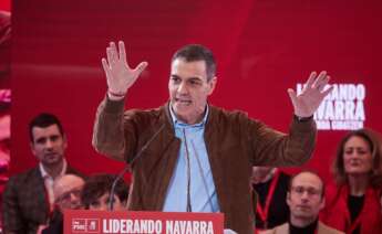 (Foto de ARCHIVO) El secretario general del PSOE y presidente del Gobierno de España, Pedro Sánchez, durante el 13º Congreso del PSN, en el Palacio de Congresos Baluarte, a 22 de marzo de 2025, en Pamplona, Navarra (España). En el congreso, que dura todo el fin de semana, los socialistas debaten sobre su ponencia marco, un documento que reafirma su compromiso con el progreso de la comunidad foral. Eduardo Sanz / Europa Press 22 MARZO 2025;PSN;CONGRESO;SOCIALISTAS;PRESIDENTE;CONGRESO REGIONAL 22/3/2025