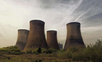 Una central nuclear. Foto: Freepik.