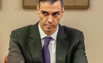 (Foto de ARCHIVO) El presidente del Gobierno, Pedro Sánchez, asiste a la presentación de la serie de ficción 'Anatomía de un instante', en el Congreso de los Diputados, a 20 de noviembre de 2025, Madrid (España). La serie 'Anatomía de un instante', producida por Movistar Plus+, dirigida por Alberto Rodríguez y basada en la novela de Javier Cercas, narra el golpe de Estado en España del 23 de febrero de 1981. Ricardo Rubio / Europa Press 20 NOVIEMBRE 2025;PRESENTACIÓN SERIE DE TELEVISIÓN 20/11/2025