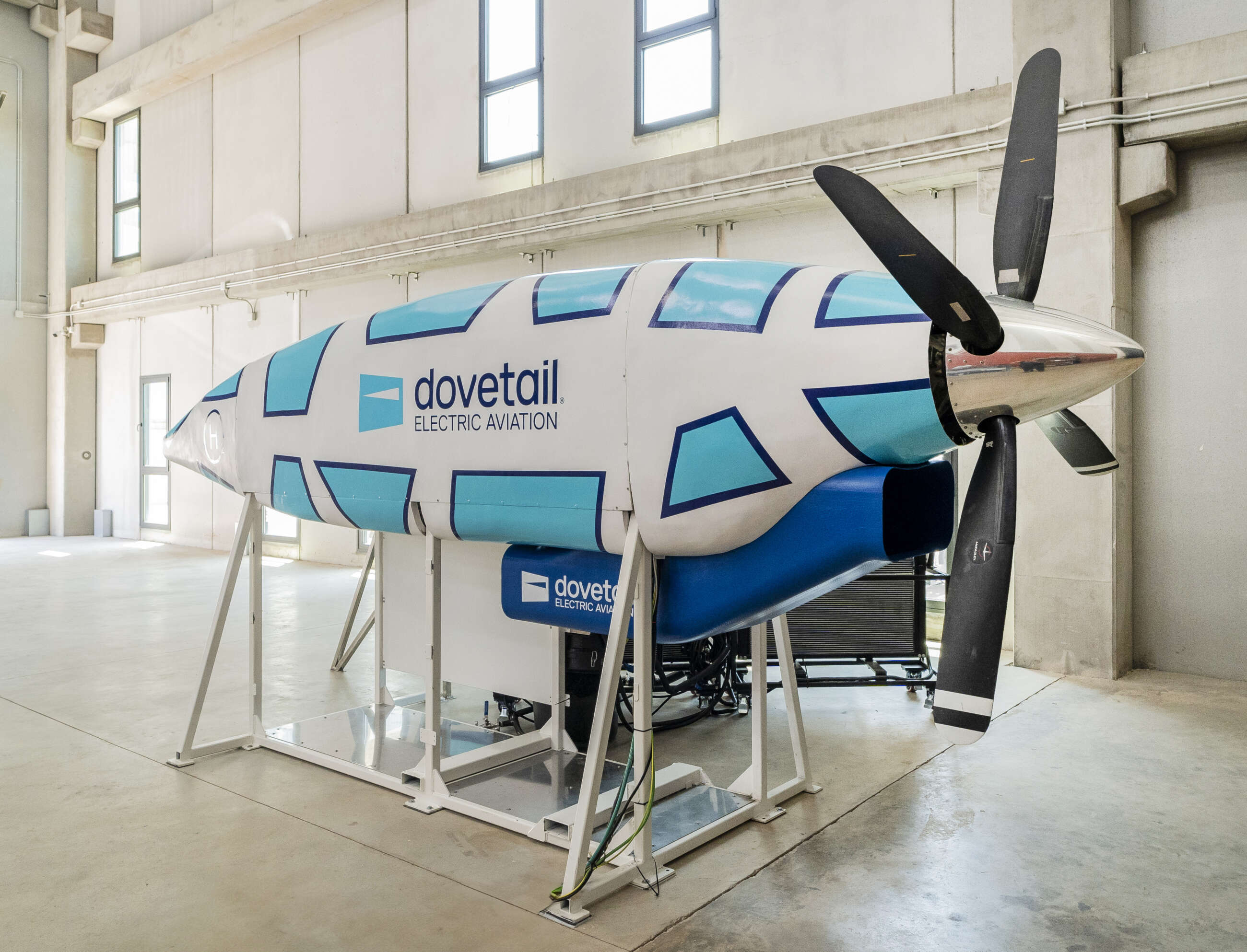 Prototipo de la planta de potencia eléctrica procedente del hidrógeno que ha presentado Dovetail Electric Aviation.