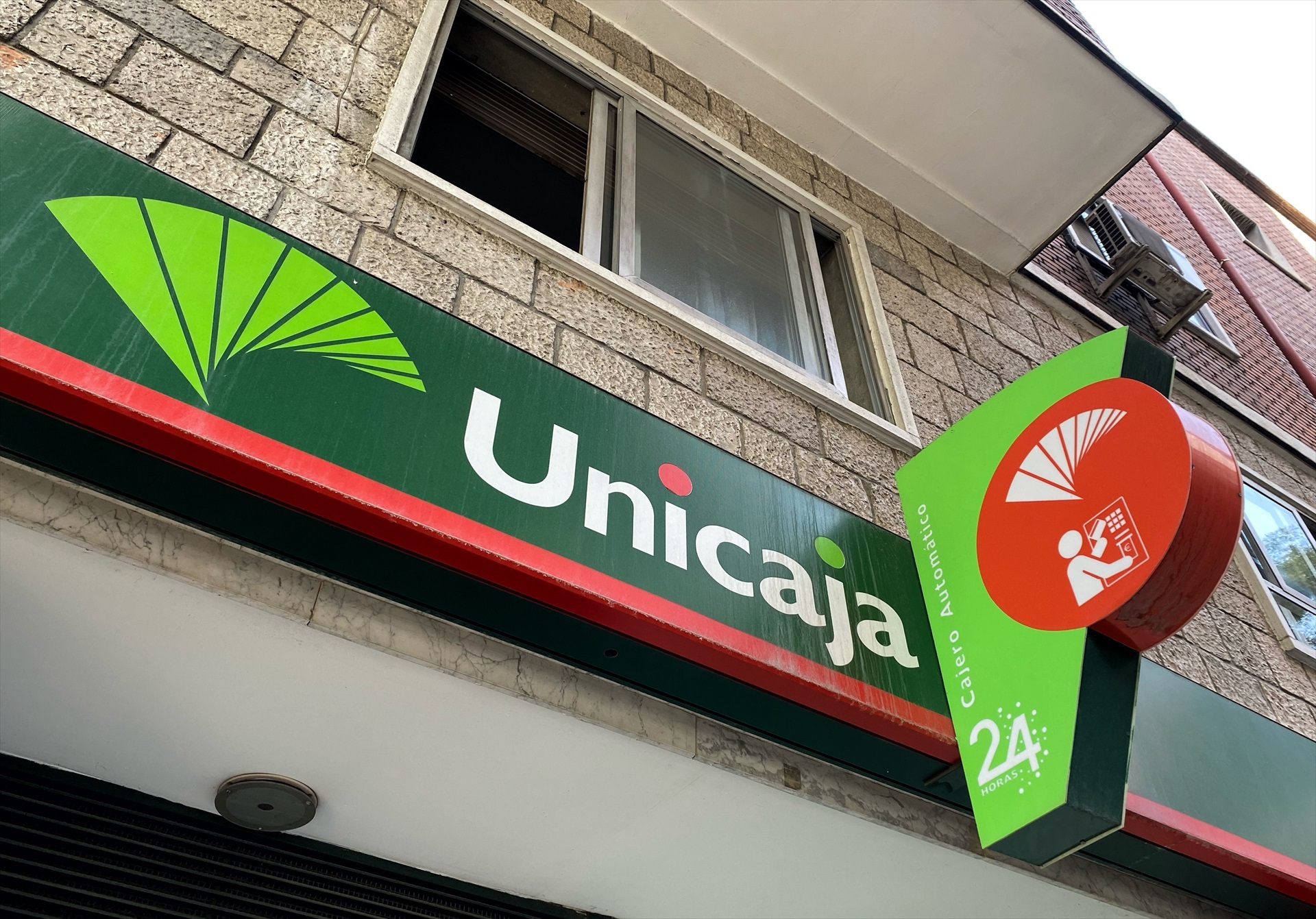 Oficina de Unicaja en Madrid (España).